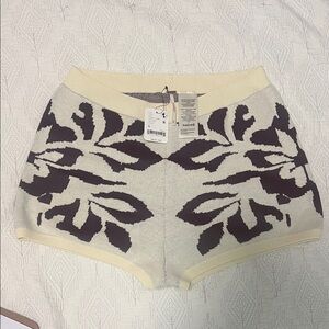 Free People~Stylish Cream Women Shorts